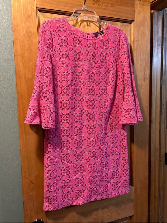 Trina Turk Dresses & Skirts - Trina Turk Pink Bell Sleeve Eyelet Dress